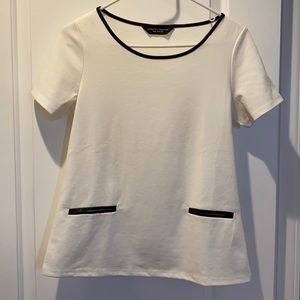 Dorothy Perkins Like New White and Black top